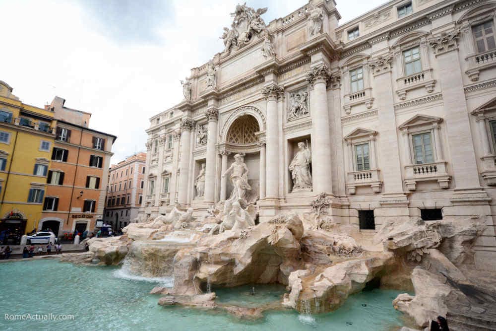 trevi-fountai-rome-historic-center