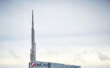UniCredit's €1 Billion Bond Move: What It Means for Foreign Investors in Italy